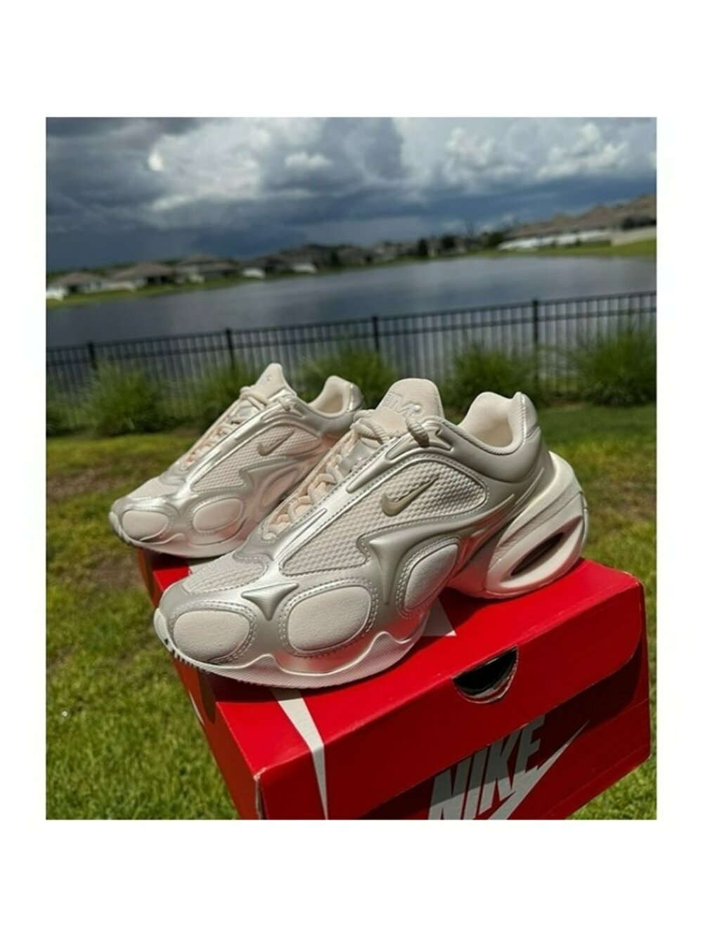 9.5 WOMEN'S NIKE AIR MAX MUSE CHALK / PEARL FV1920-101 SNEAKERS